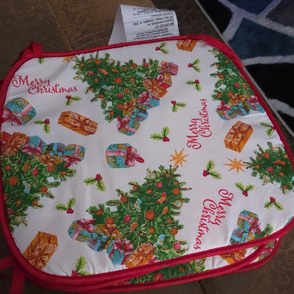 Set Of 4 Festive Christmas Tree Cushion Covers